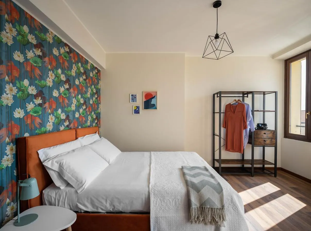 Brother'S Como Lake Suite Acquaseria 0*,