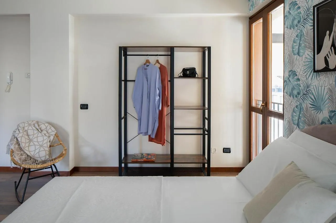 Brother'S Como Lake Suite Acquaseria
